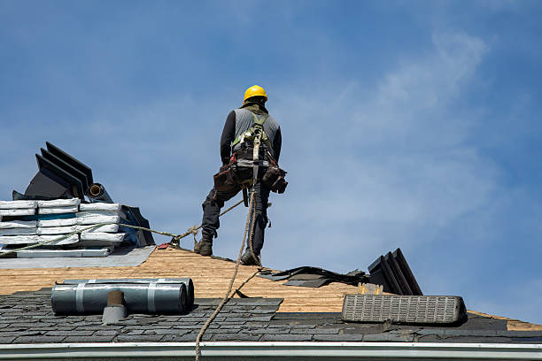 Professional Roof Installation technician working in New Site, MS